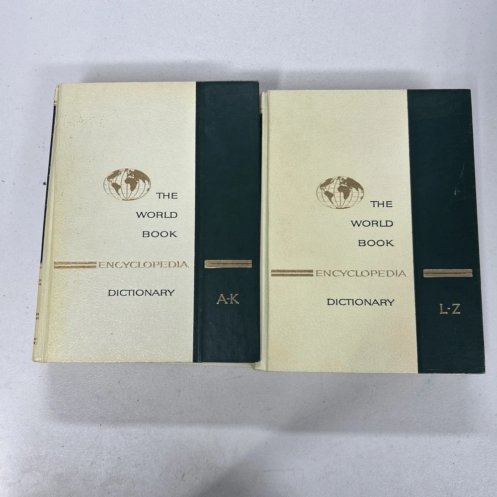 Vintage 1963 World Book Encyclopedia Dictionary 2 volumes A-Z (JL)